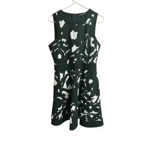 Banana Republic Sleeveless Fit & Flare Dress Black White Size 10